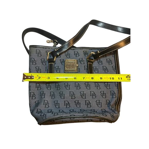 Dooney & Bourke Signature Black Bucket Bag   Snap Lock Clasp  Shoulder Strap - Picture 8 of 10